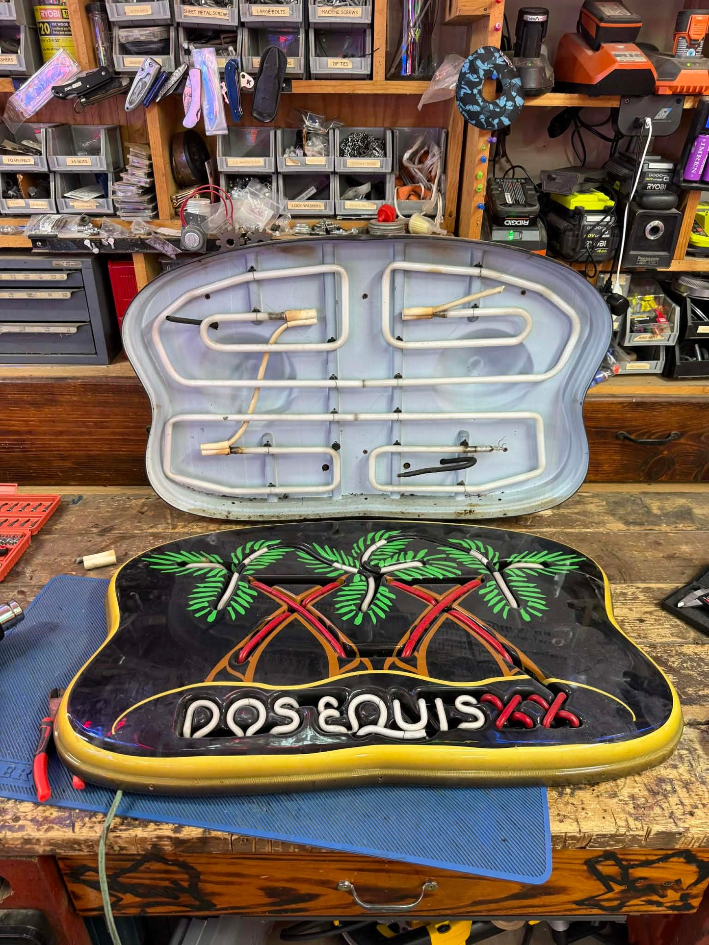 Lower Grid / Backlight for Dos Equis XX Palm Replacement Tube - Neon Sign Part