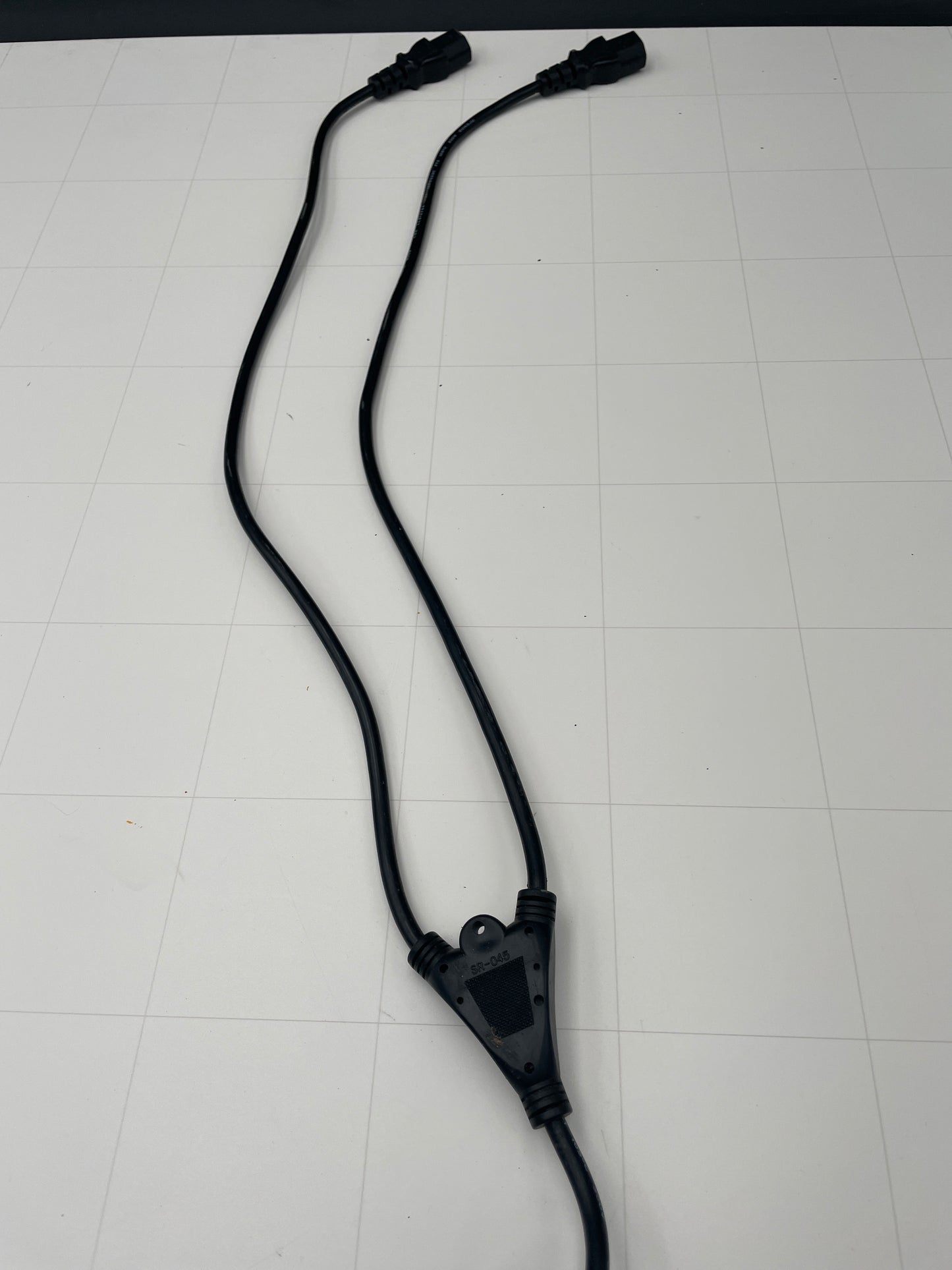 10 Ft Split Neon Sign Power Cord – Dual IEC Y-Style Replacement Cable