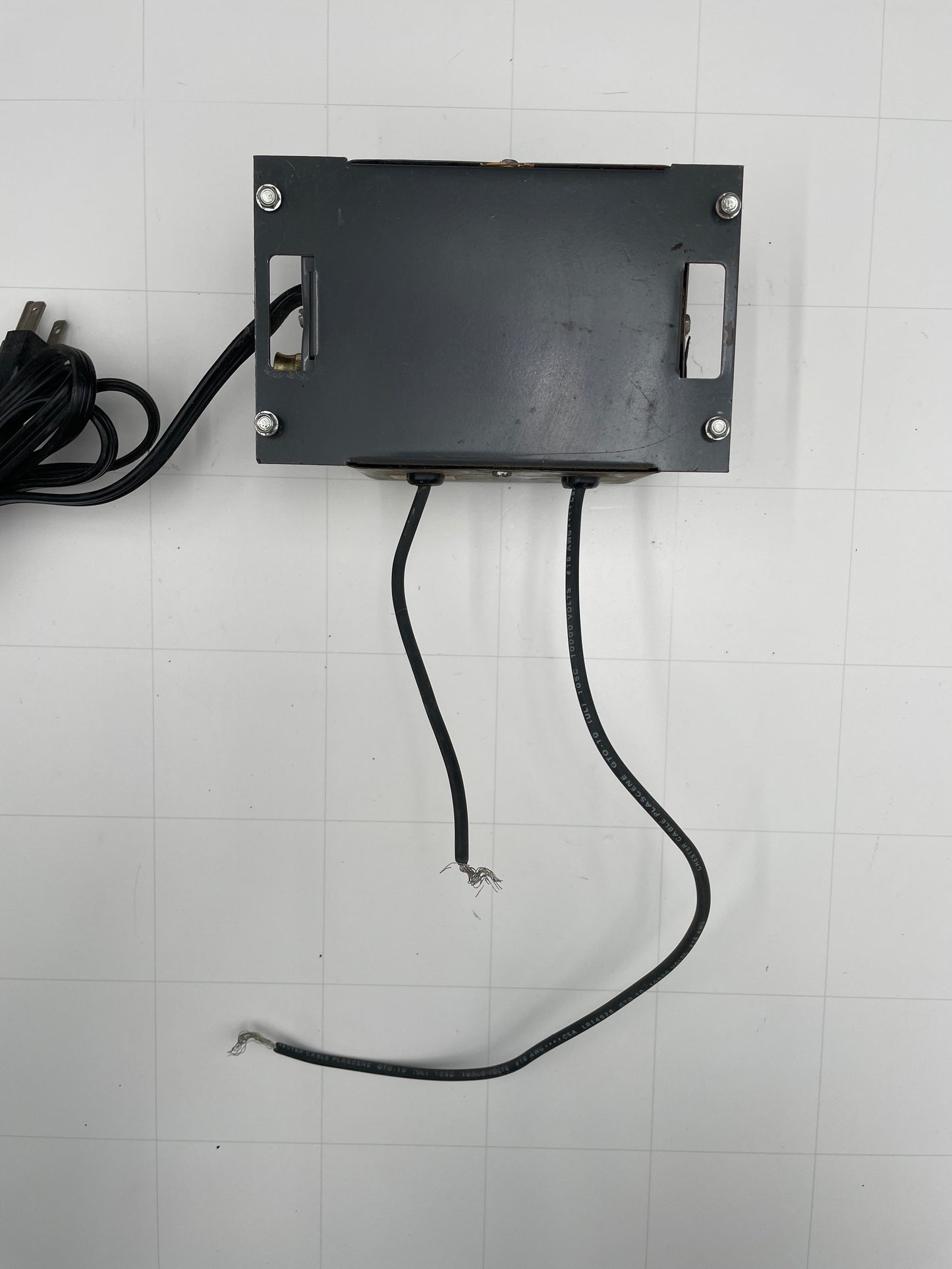 Magnetck Jefferson Vintage Core & Coil Neon Sign Replacement Transformer – 9Kv