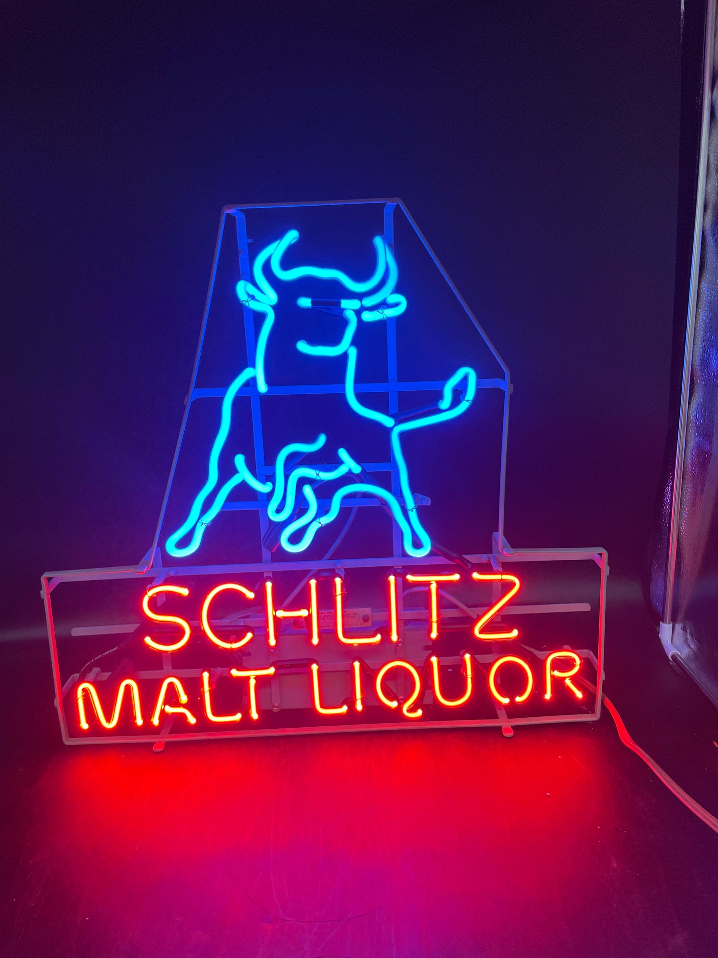 MALT LIQUOR Single Stroke Word Unit for Schlitz Bull Neon Sign Replacement Tube
