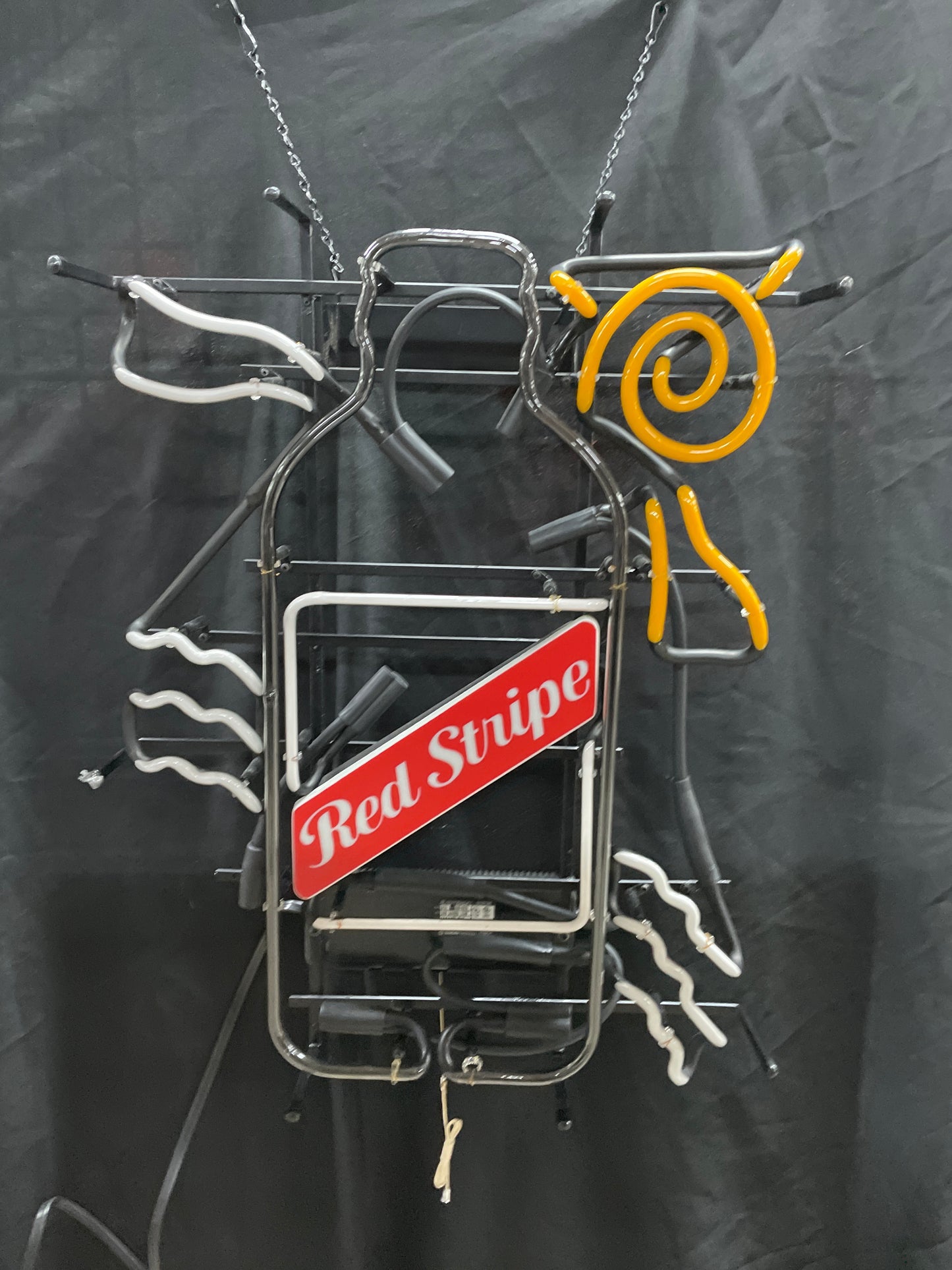 Red Stripe Beer Bottle Neon Sign (Suring)
