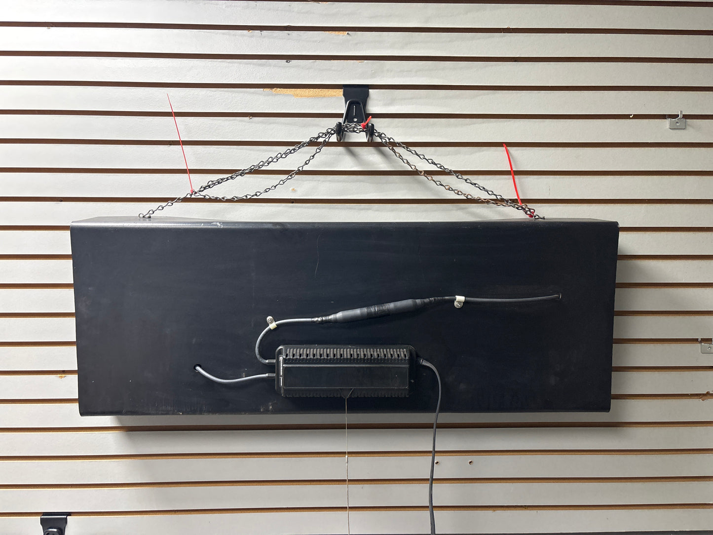 Closed Neon Sign