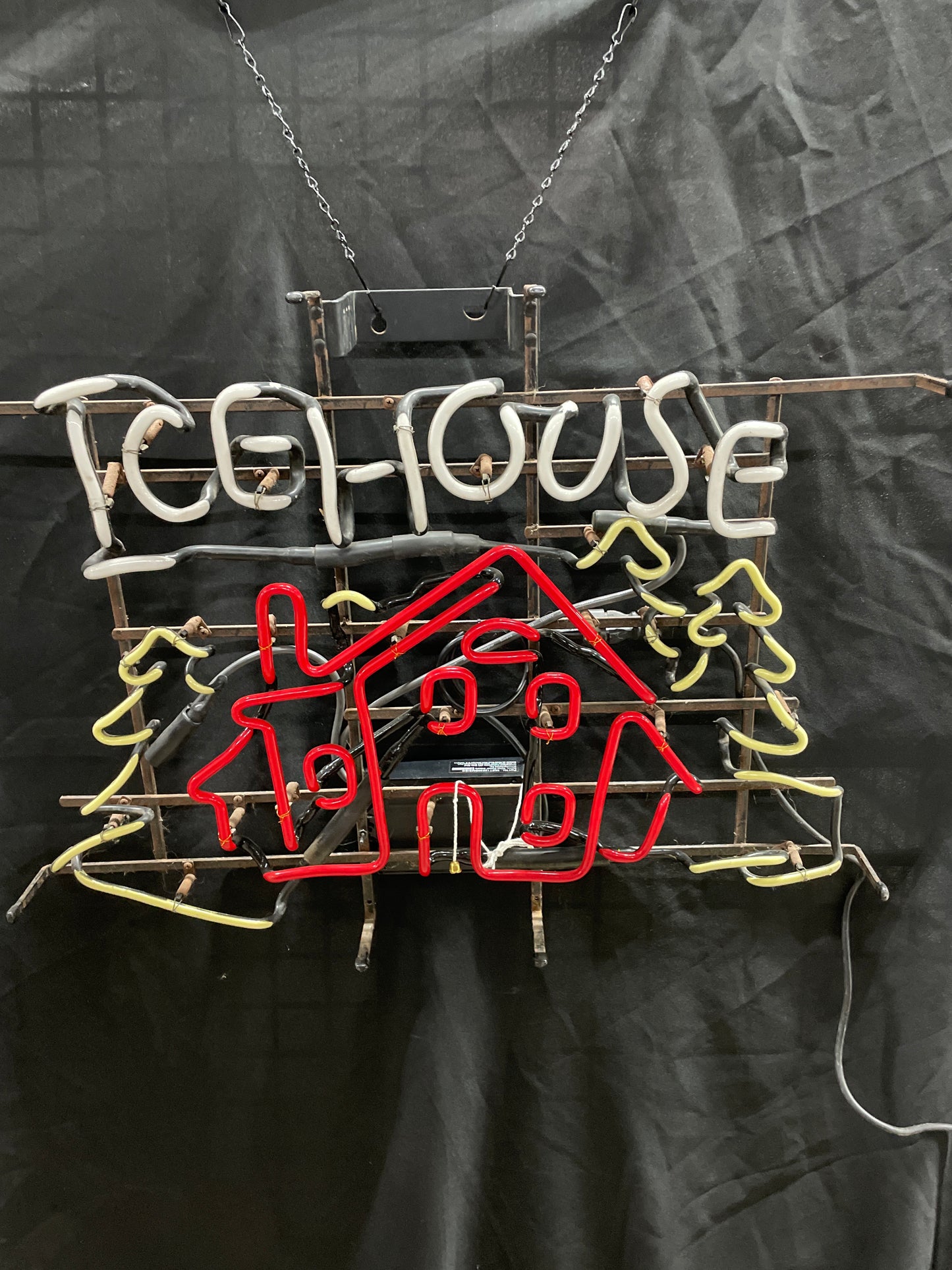 Icehouse Neon Sign (Suring)