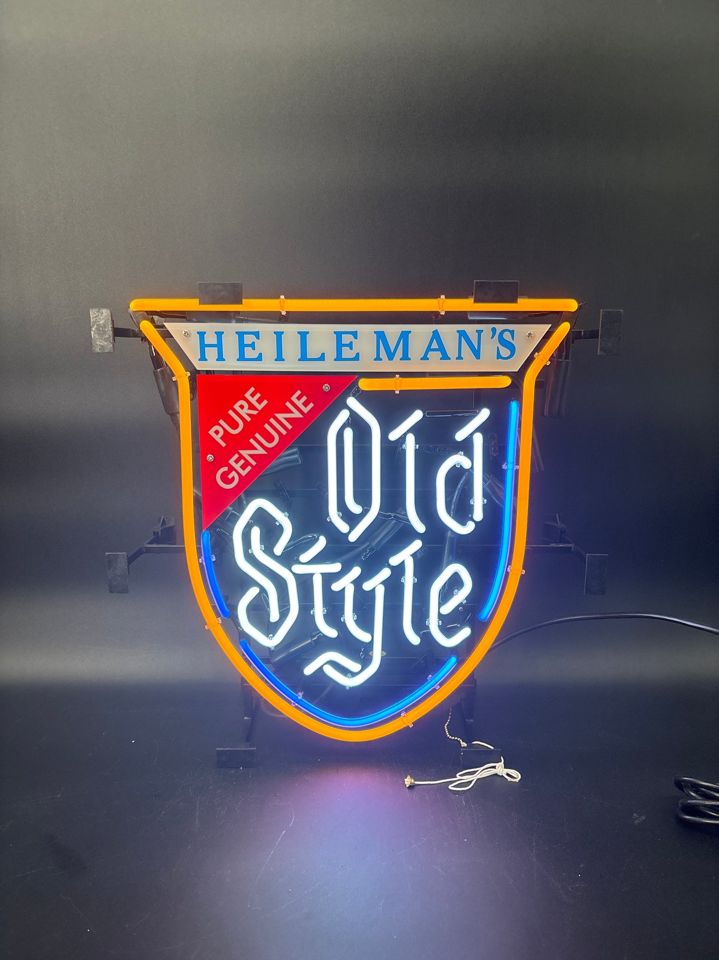Old Style Retro Neon Beer Sign (2011)