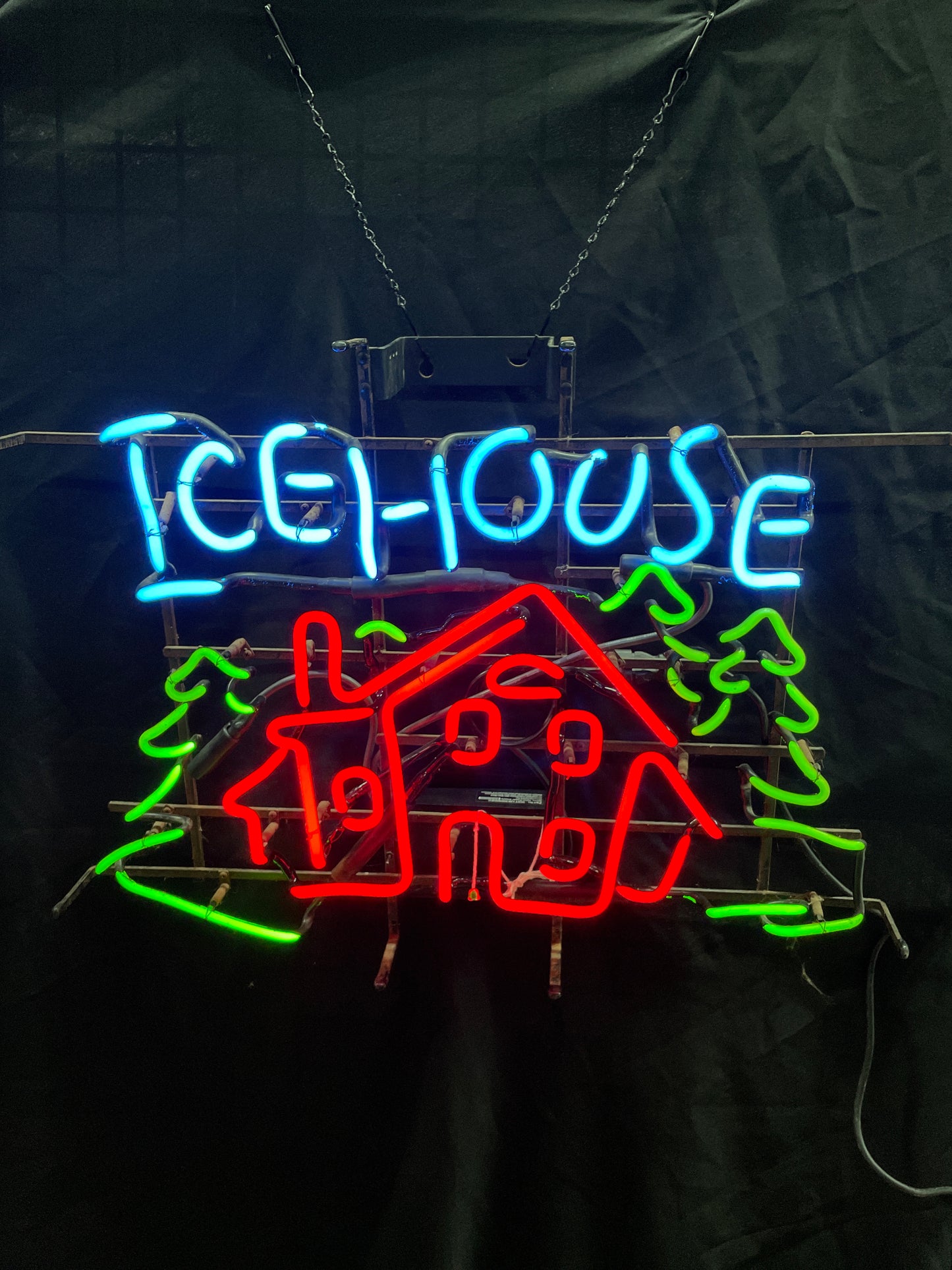 Icehouse Neon Sign (Suring)