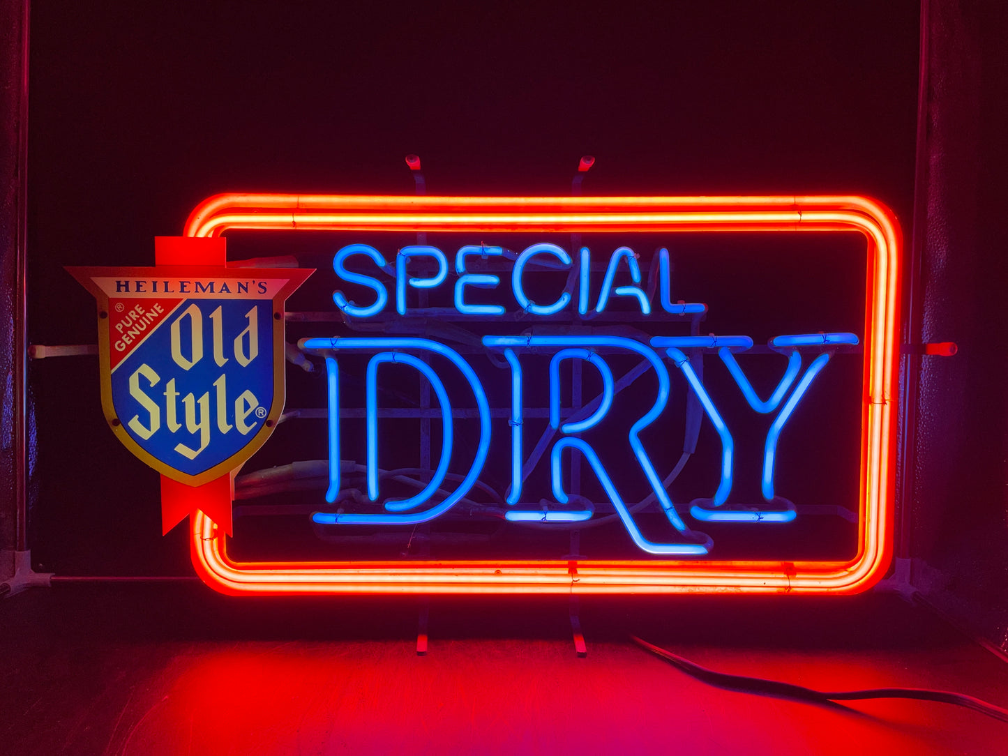 Border for Old Style Special Dry Neon Sign Replacement Tube Used