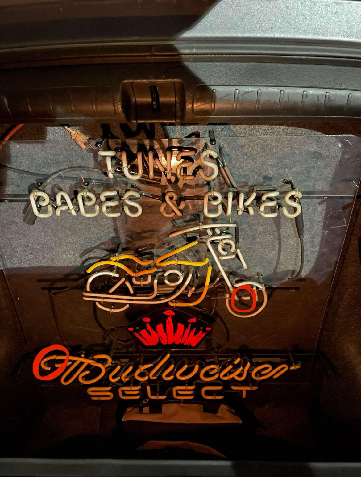 BABES & BIKES Single Stroke Word unit for Tunes, Babes & Bikes Budweiser Select Replacement Tube - Neon Sign Part