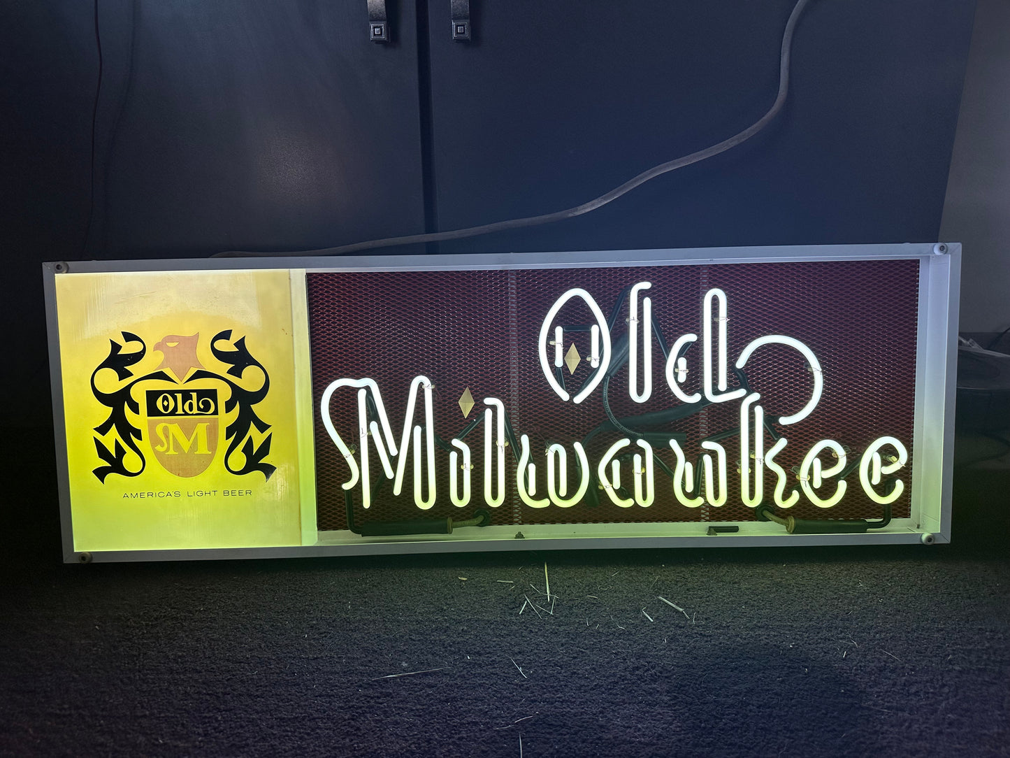 Old Double stroke word unit for Old Milwaukee 60's Marquis Neon Sign Replacement Tube 1 of 3