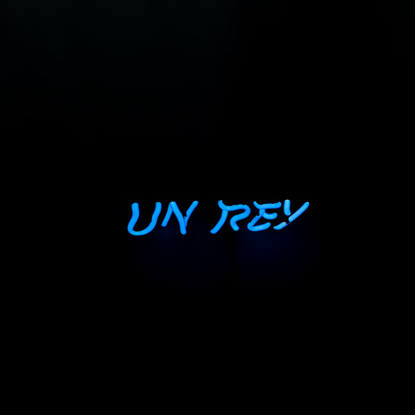 UN REY Single Stroke Word unit for Budweiser Live Like a King Replacement Tube - Neon Sign Part VIVE COMO UN REY Which translates from Spanish to “Live Like a King.”
