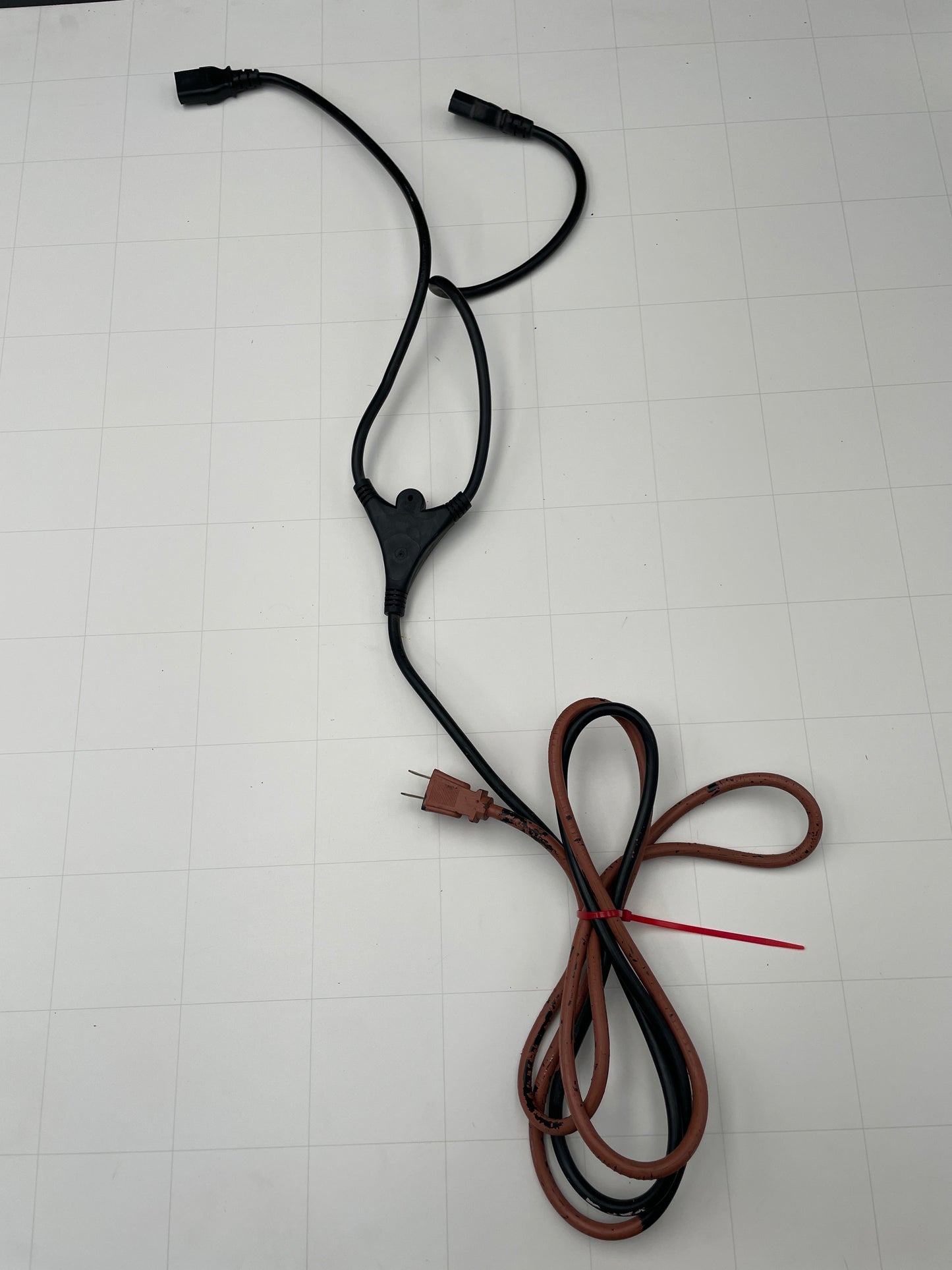 10 Ft Split Neon Sign Power Cord – Dual IEC Y-Style Replacement Cable