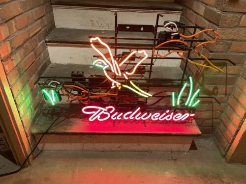 Middle Landing Pheasant Wings unit for Budweiser Flying Motion Pheasant Replacement Tube - Neon Sign Part