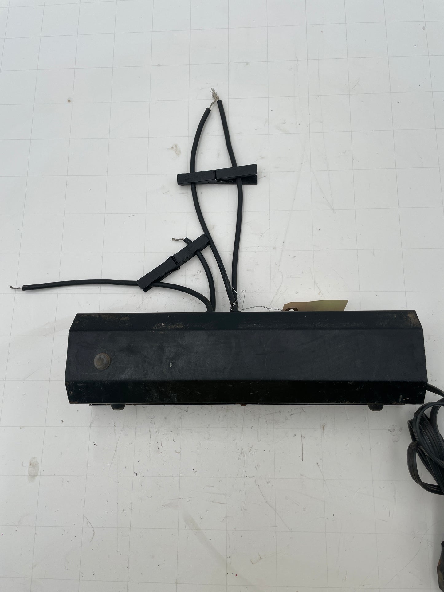 Franceformer Neon Transformer – Model 6030PB7, Dual 6000V 30mA, Midpoint Grounded Vintage Core & Coil Neon Sign Replacement Transformer