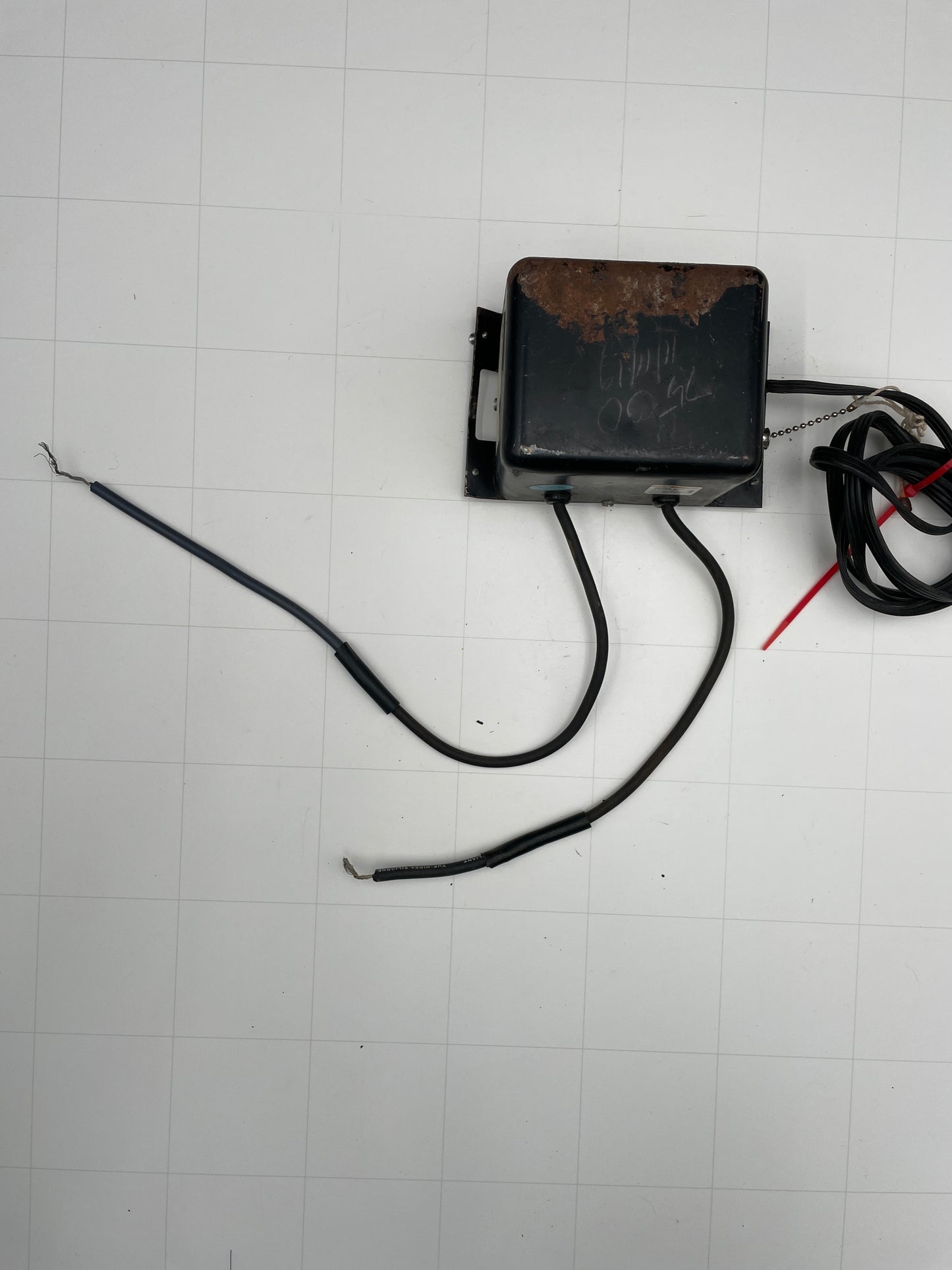 Magnetek / Jefferson Vintage Core & Coil Neon Sign Replacement Transformer – 9Kv