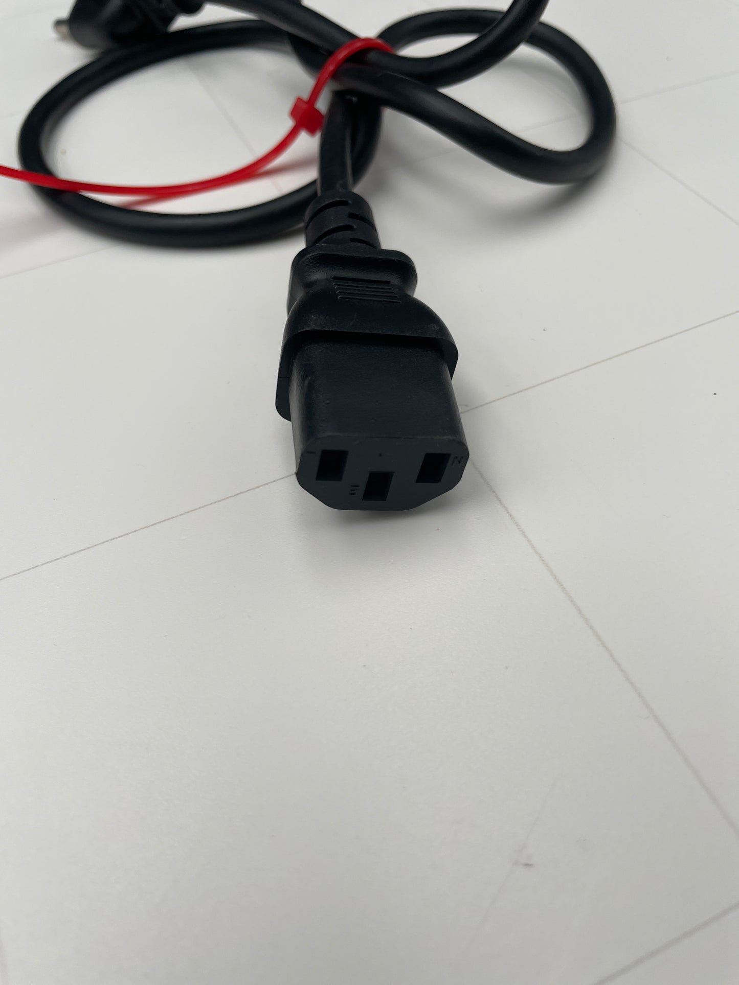 3 Ft Neon Sign Replacement Power Cord – Single IEC Plug-In
