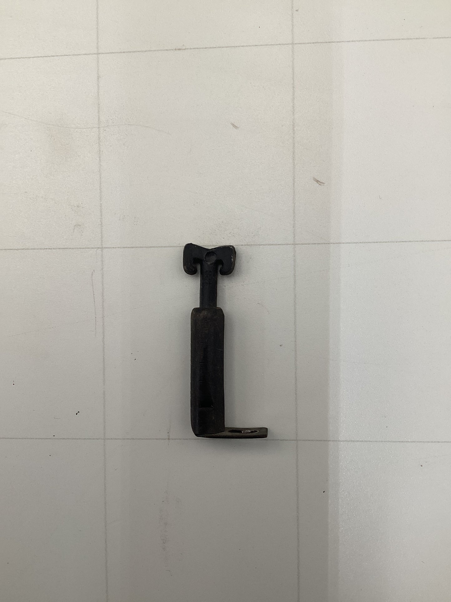 13mm Neon Sign Replacement Black Metal Tube Support – 1 3/4" Height