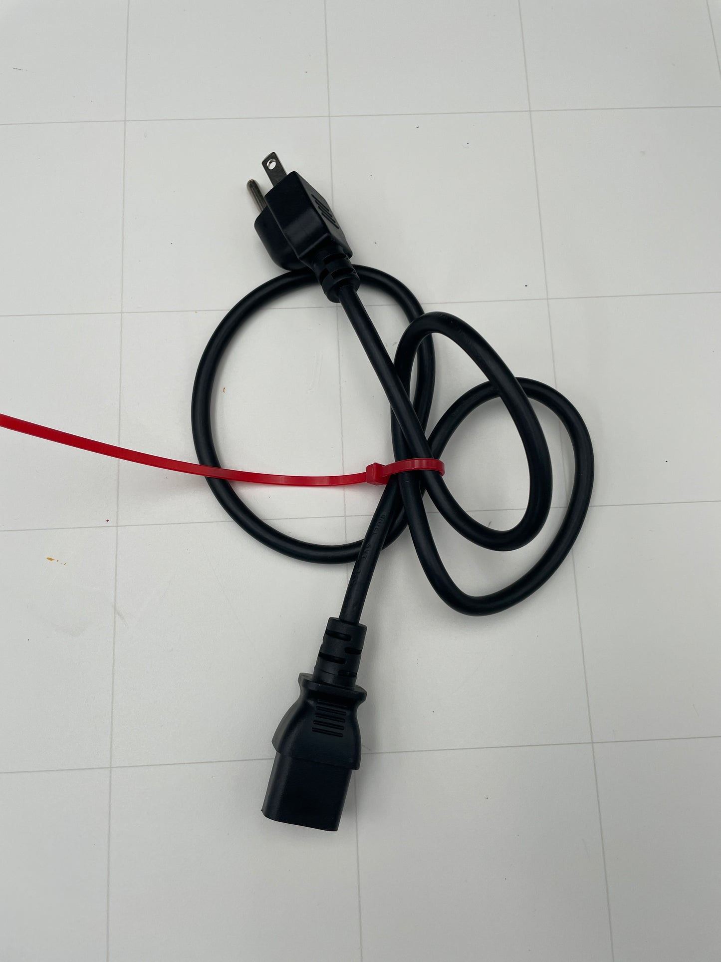 3 Ft Neon Sign Replacement Power Cord – Single IEC Plug-In