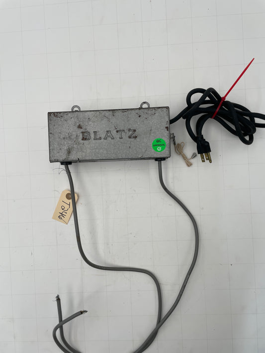Franceformer 7530-HX Neon Transformer – 7500V 30mA, Long Leads, BLATZ Housing, USA Made Vintage Core & Coil Neon Sign Replacement Transformer – 7.5Kv