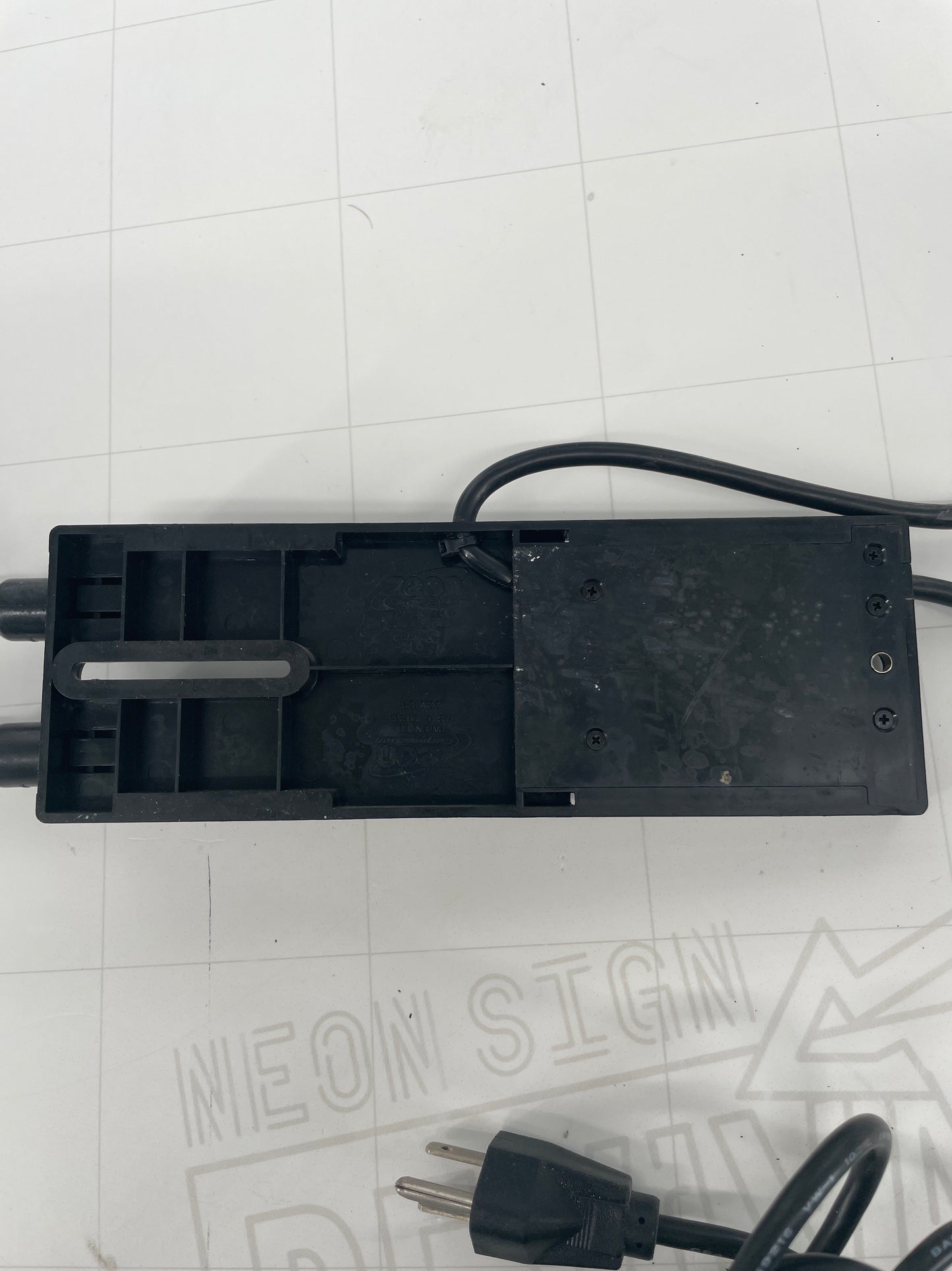 Hot Swap Dual Base Electronic Neon Sign Replacement Transformer – 9Kv