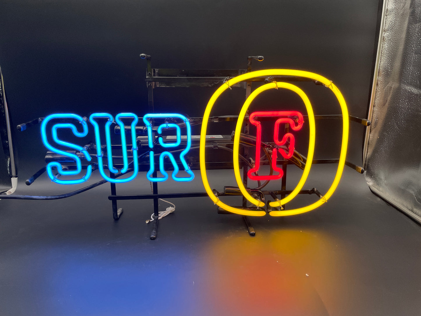 Foster’s Surf Neon Sign