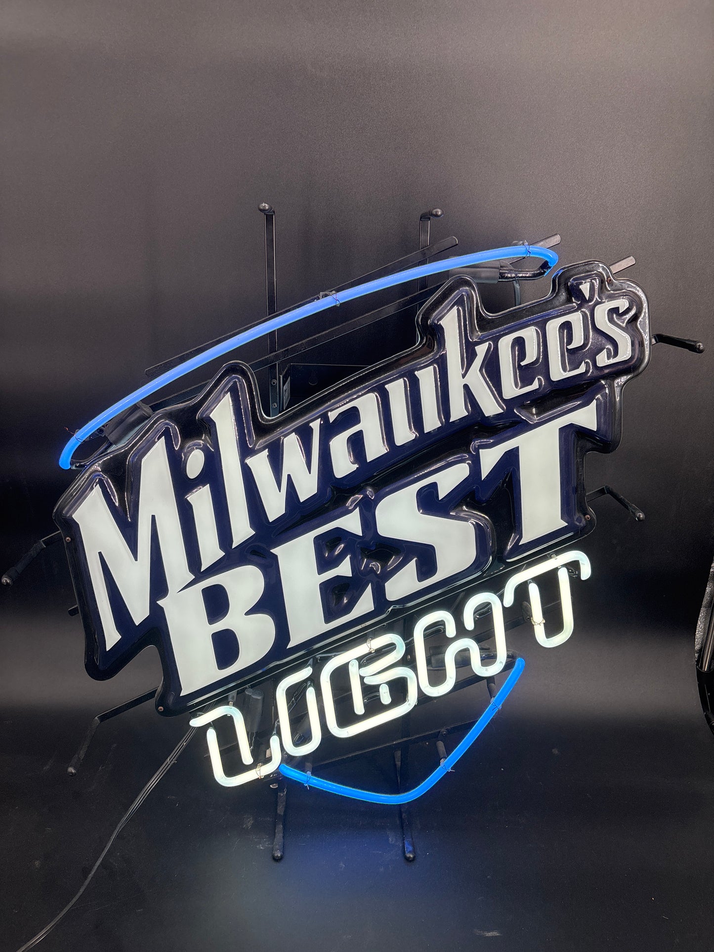Milwaukee’s Best Light Neon Sign