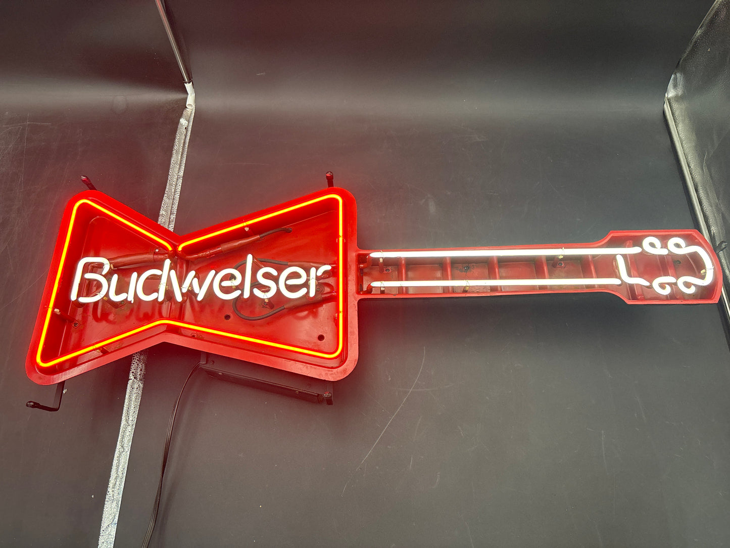 Budweiser Guitar Neon Sign