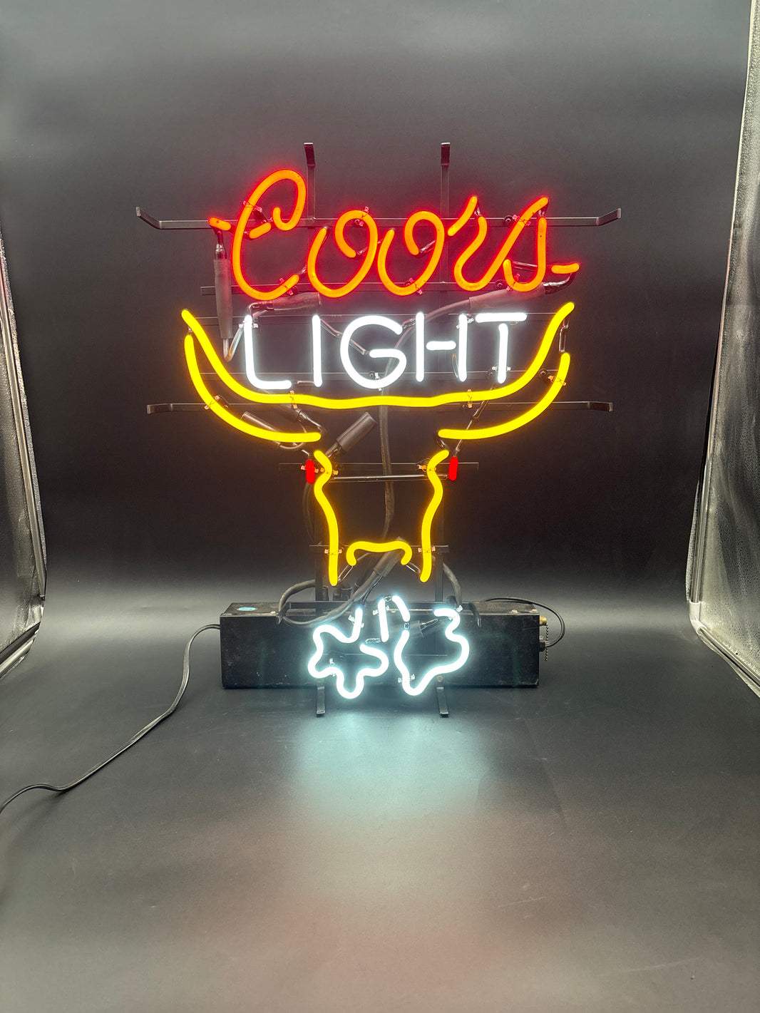 NEON SIGNS – NeonSignRevival