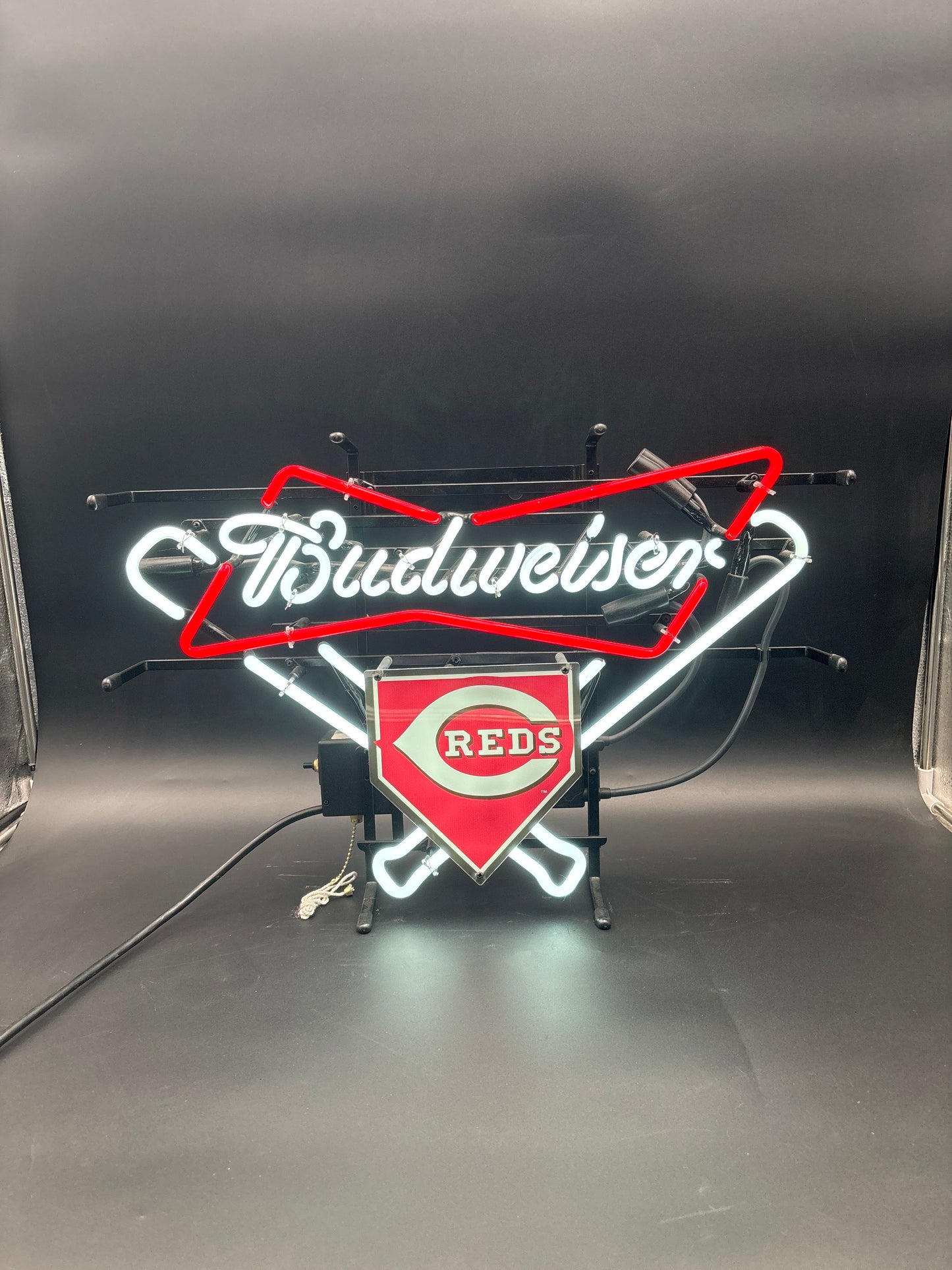 Budweiser Cincinnati Reds Neon Sign