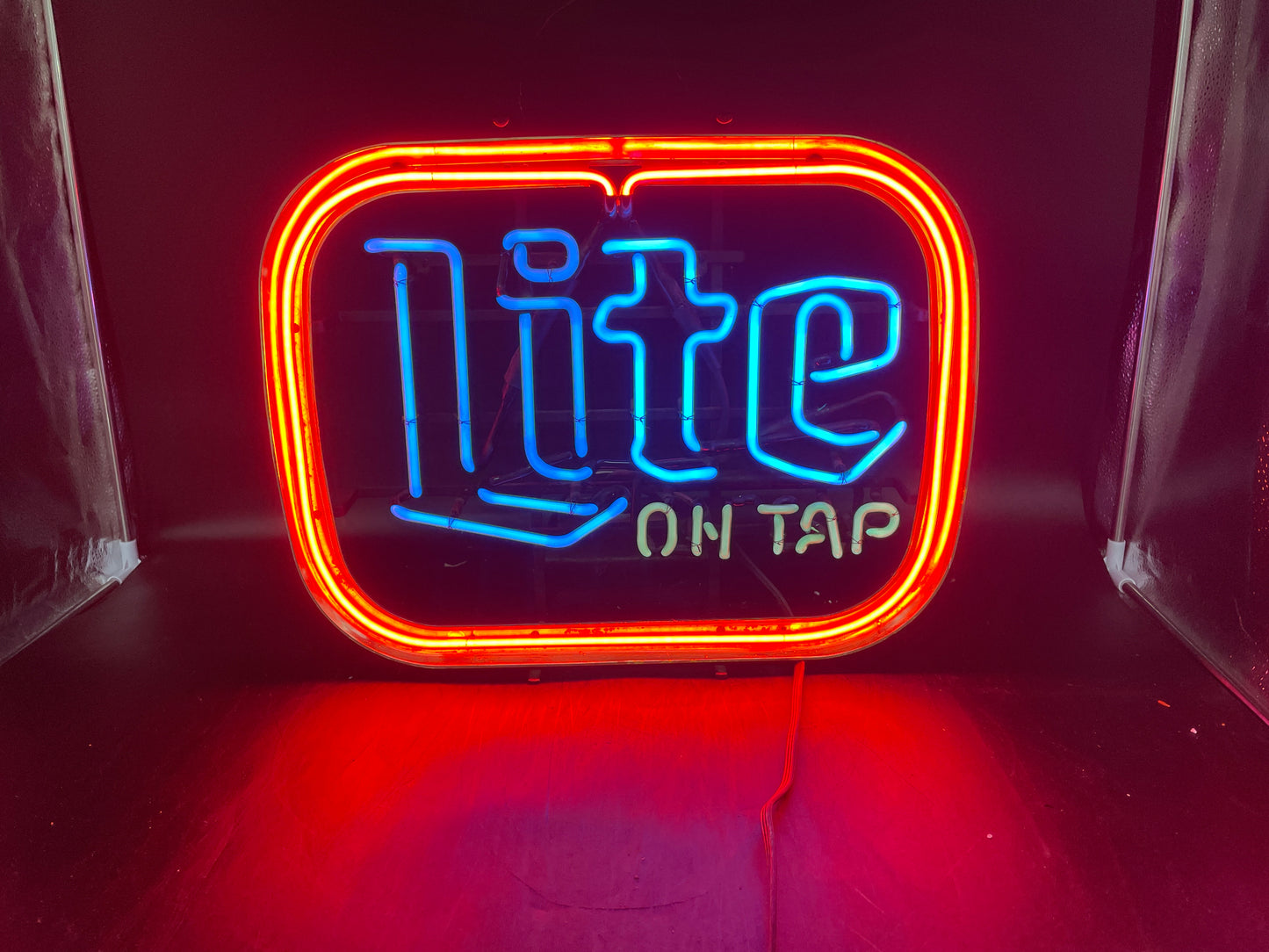 Border for Lite Beer or On Tap Neon Sign Replacement Tube Used